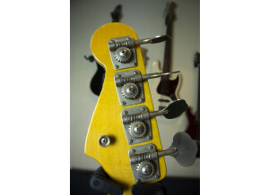 Fender Precision Bass Japan (82283)