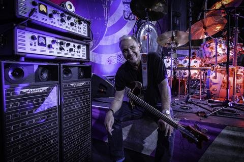 Guy_Pratt_Live_2_large Guy_Pratt_Live_2_large