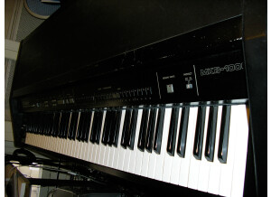 Roland MKB1000