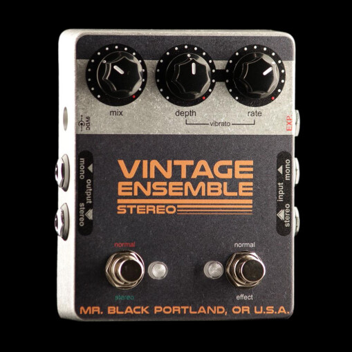 Stereo-Vintage-Ensemble-Right_1024x1024 Stereo-Vintage-Ensemble-Right_1024x1024