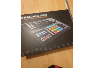 Native Instruments Maschine Studio (86335)
