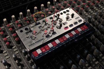 Volca Modular_2tof 3.JPG Volca Modular_2tof 3.JPG