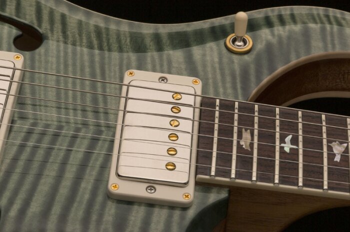 mccarty_hollowbody2_594_2019_photo2 mccarty_hollowbody2_594_2019_photo2