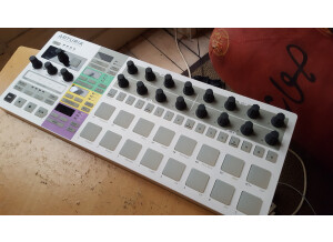 Arturia BeatStep Pro (65005)
