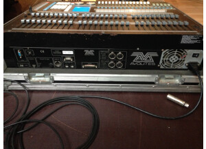 Avolites Pearl 2004 (49416)