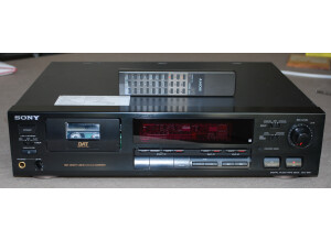 Sony DTC-690 (92588)