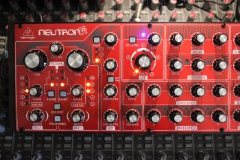 Neutron_2tof 04.JPG Neutron_2tof 04.JPG