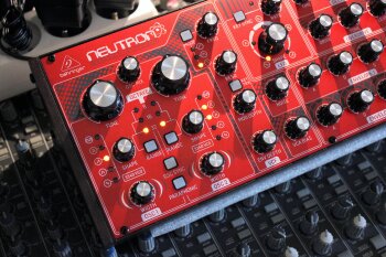 Neutron_2tof 06.JPG Neutron_2tof 06.JPG