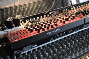 Neutron_2tof 09.JPG Neutron_2tof 09.JPG