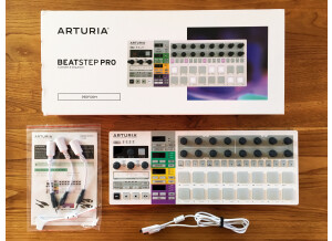 Arturia BeatStep Pro (33009)