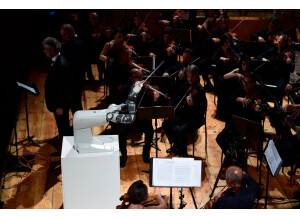 robot-orchestra-conductor-yumi