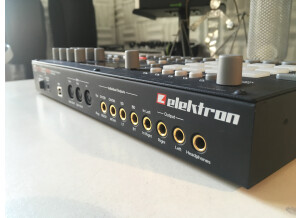 Elektron Analog Rytm (865)
