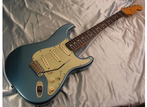 Fender Stratocaster Classic 60 a