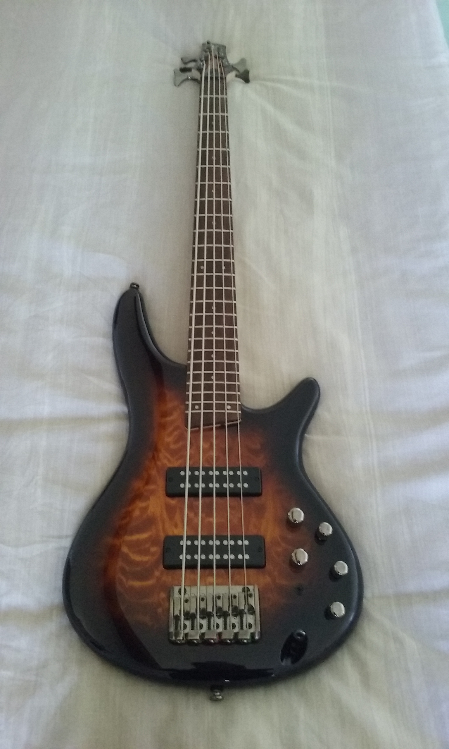 Vends Ibanez SR405EQM DEB