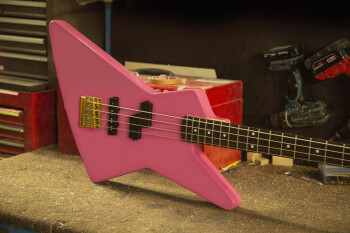Charvel-Custom-Shop-XP-Bass Charvel-Custom-Shop-XP-Bass
