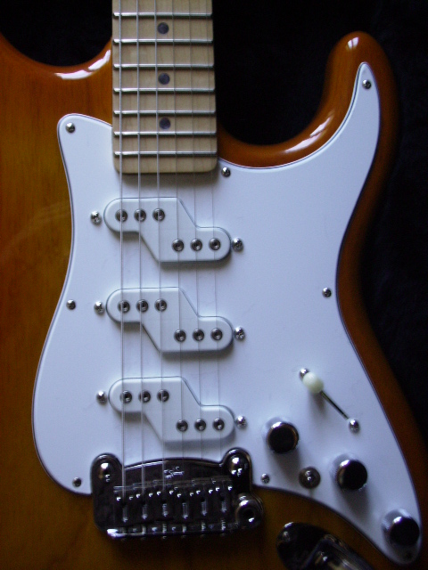 G&L Comanche
