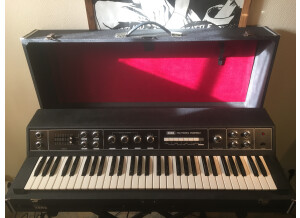 Korg Pe-1000 (32606)