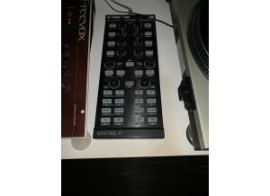 Native Instruments Traktor Kontrol X1 (29301)