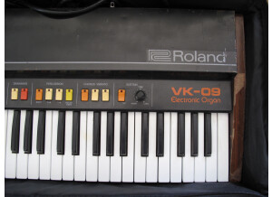 Roland VK-09