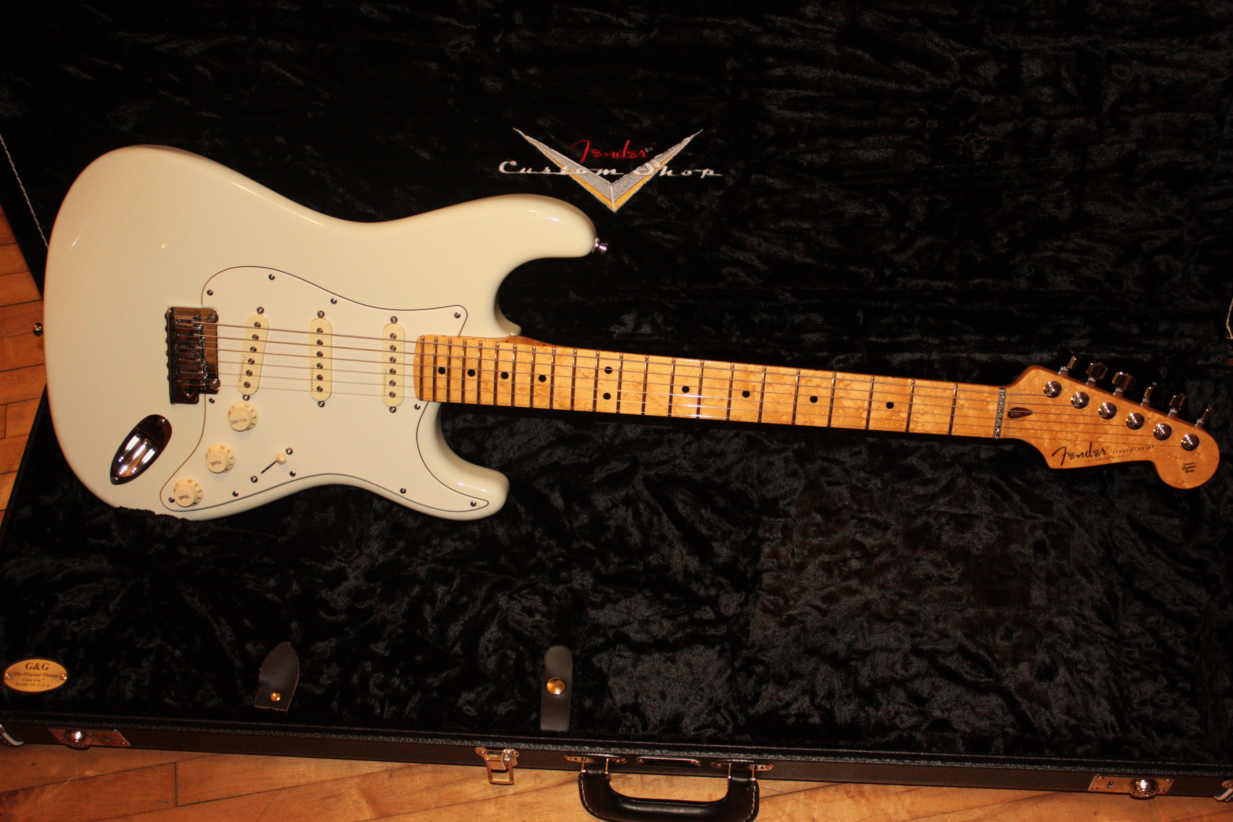 Fender Custom Shop 2011 Custom Deluxe Stratocaster