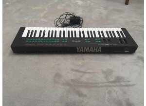 Yamaha DX27 (56966)