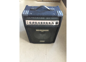 Behringer Ultrabass BX1200 (45342)