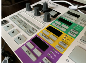 Arturia BeatStep Pro (17044)