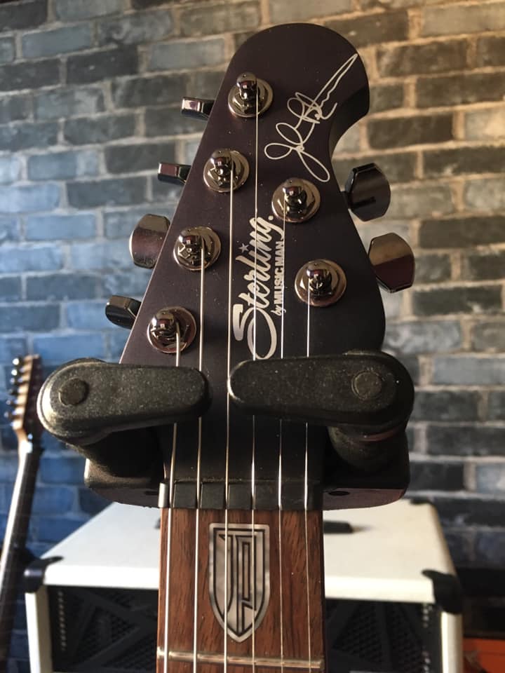 Sterling by Music Man Majesty MAJ100