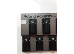 ROLAND FC 200 FACE 3