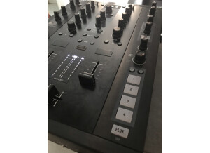 Native Instruments Traktor Kontrol Z2 (5142)