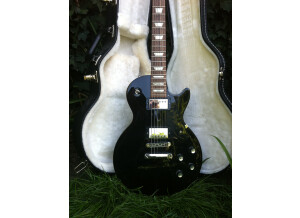 Gibson Les Paul Studio Ebony w/Gold Hardware