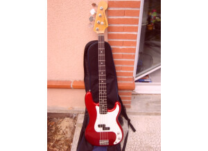 Fender Precision Bass Japan Serie E (85786)