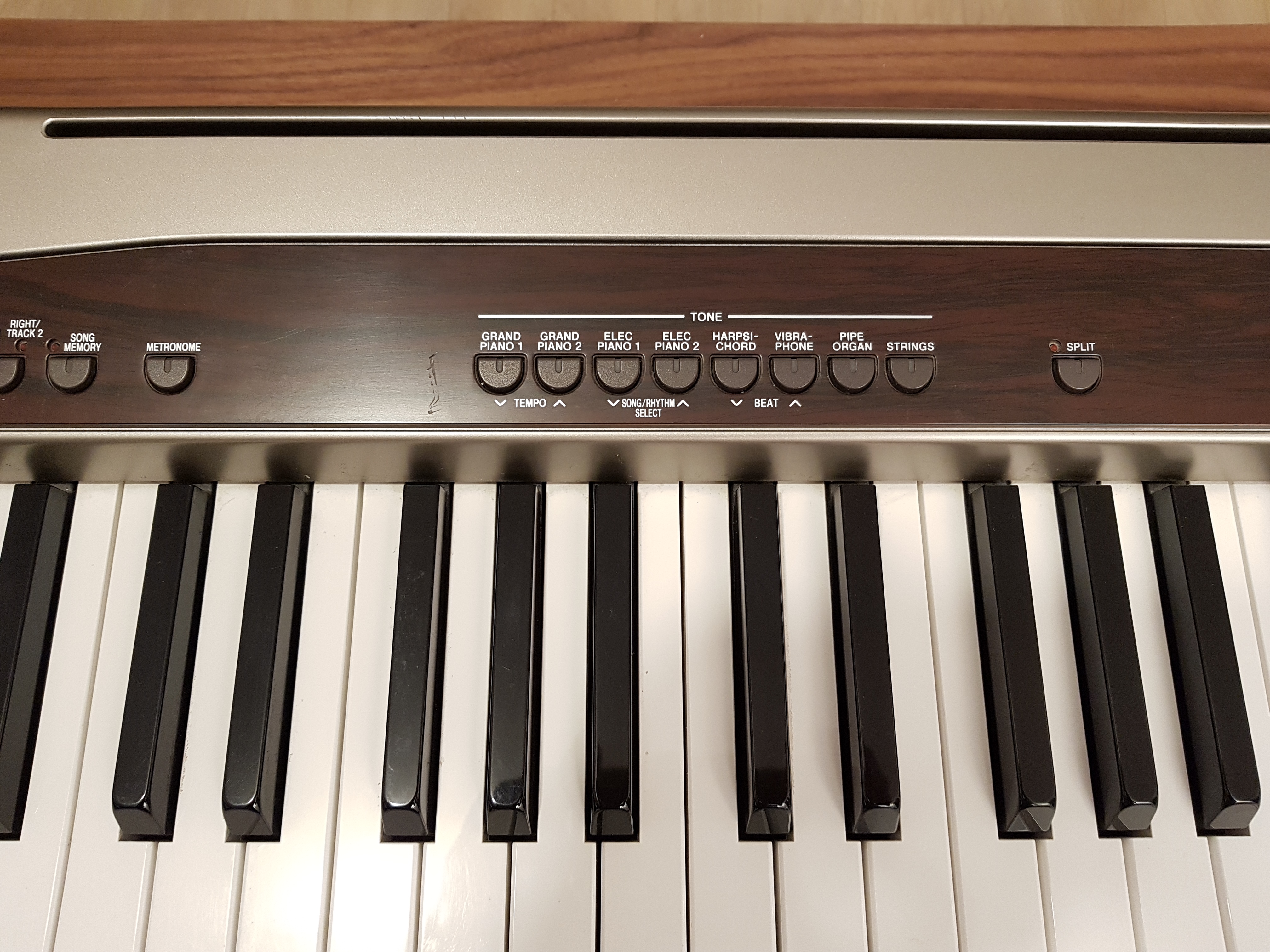 piano privia px 100