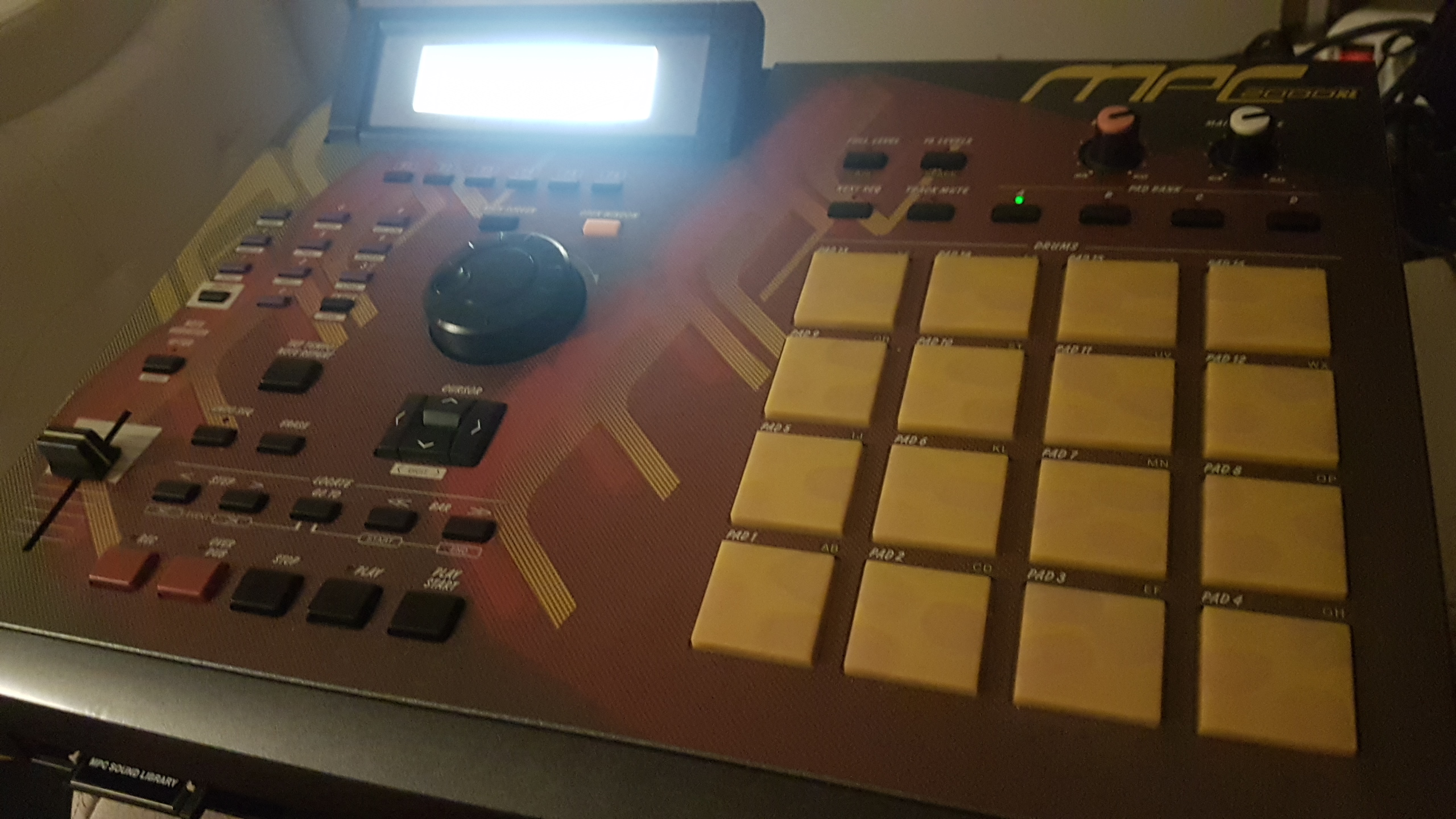 Akai Professional MPC2000XL