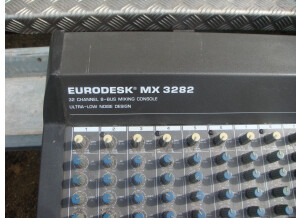 Behringer Eurodesk MX3282 (8409)