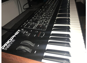 Dave Smith Instruments Prophet REV2 16 voix (7569)