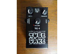 Amt Electronics TC-1 Tube Cake (36139)