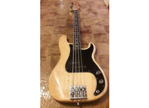 Squier Precision Bass (Made in Japan) (88718)