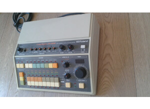 Roland CR-8000 (74888)