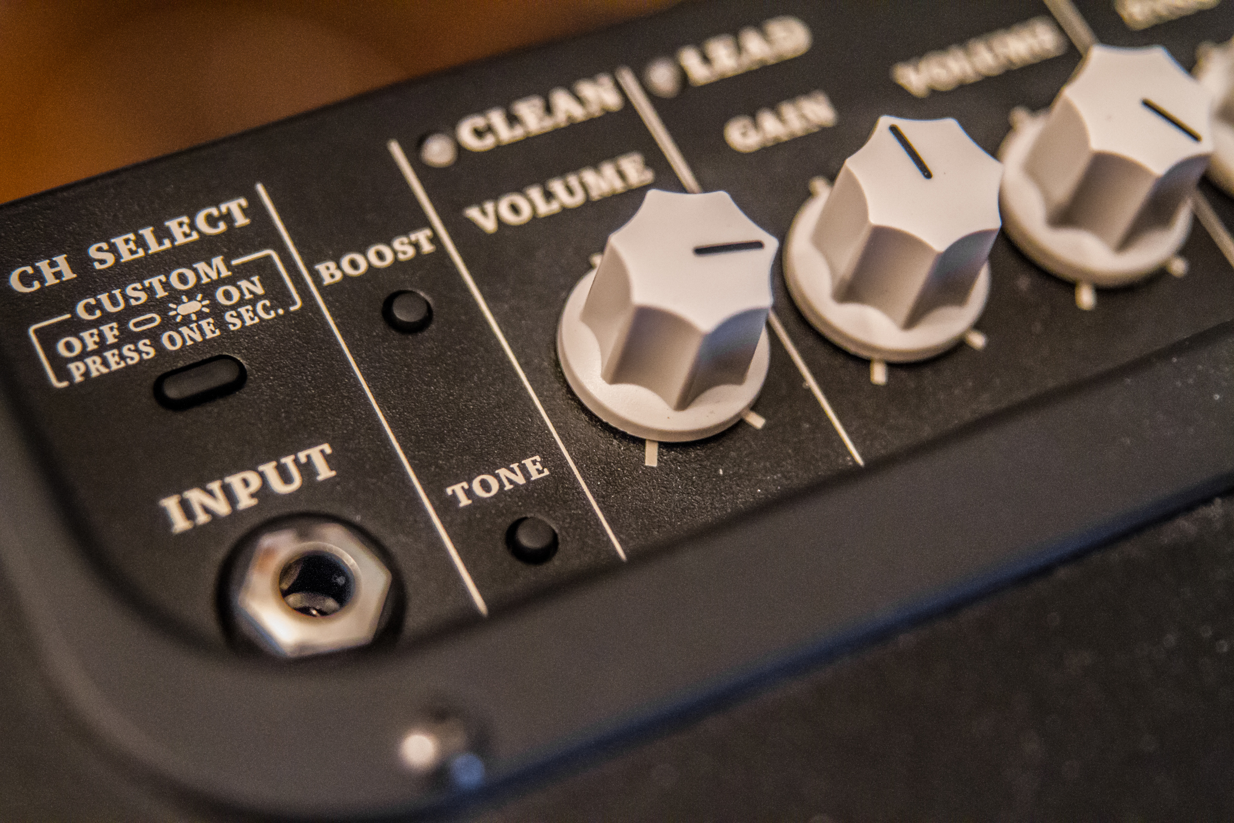 Nextone-Stage-Close-3