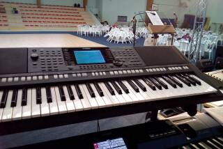Yamaha PSR-S750