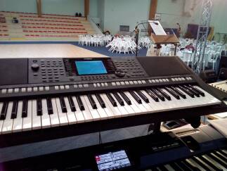 Yamaha PSR-S750