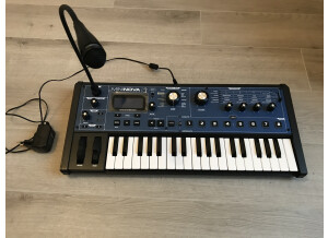 E59127DE-E035-4B4F-BF39-1EC596A8DFCD