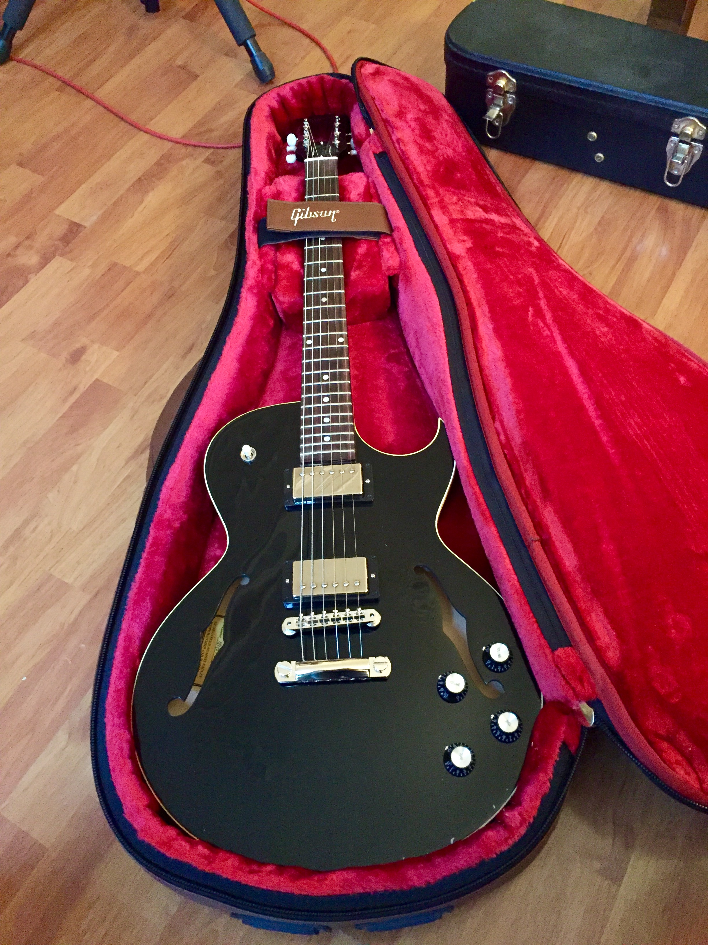 Gibson ES-235