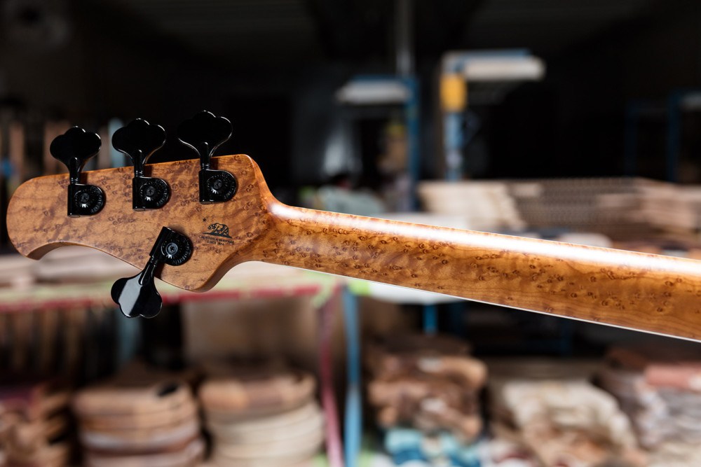 Ernie-Ball-Music-Man-BFR-StingRay-Special-4-H-Bass-Back-of-Neck-1000x667
