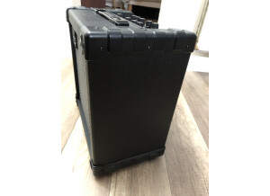 Roland Cube-30 (46903)