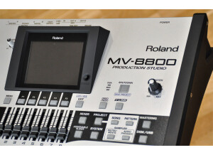 Roland MV-8800 (30958)