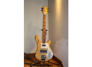 Rickenbacker 4003 - Mapleglo (55750)