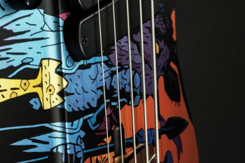 Dingwall-Guitars-D-Roc-Rob-van-der-Loo-Hellboy-Limited-Edition-5-string-Bass-Graphics