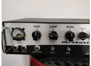 Behringer Ultrabass BX2000H